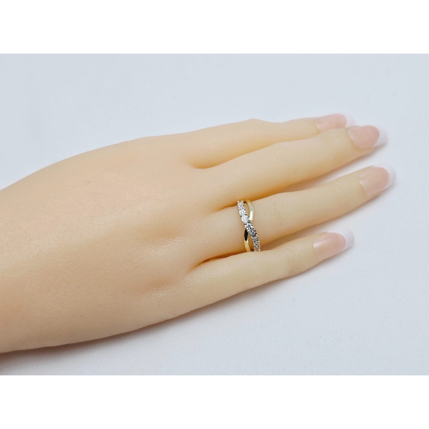 Zamels 9K Solid Two Tone Gold Crossover Round Diamond Ring