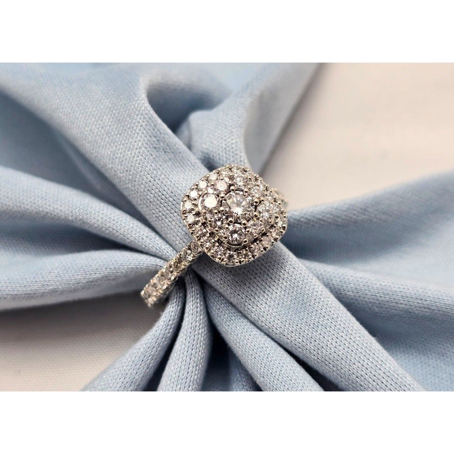 10K White Gold 0.75ct Round Cut Diamond Single Halo Engagement Ring