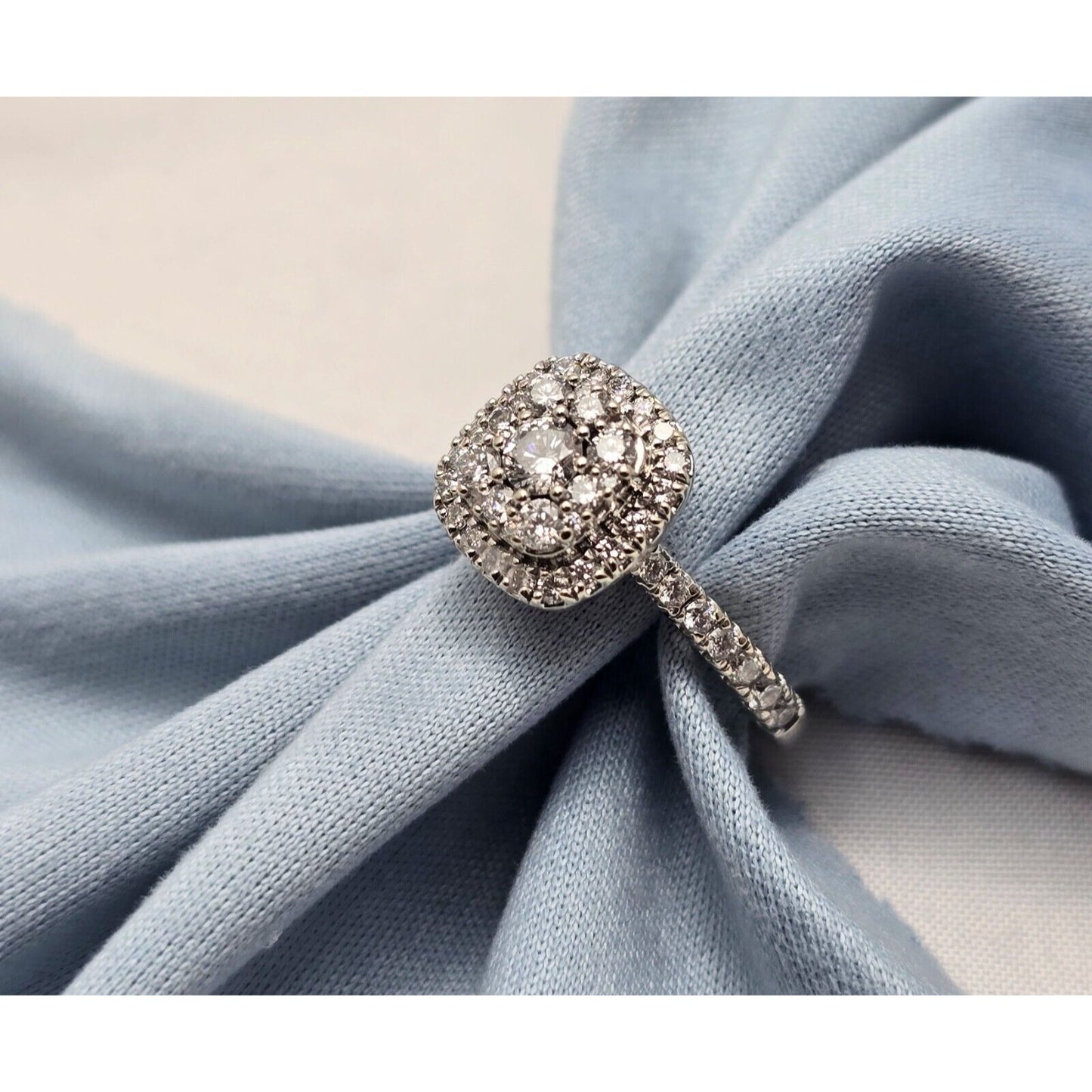 10K White Gold 0.75ct Round Cut Diamond Single Halo Engagement Ring