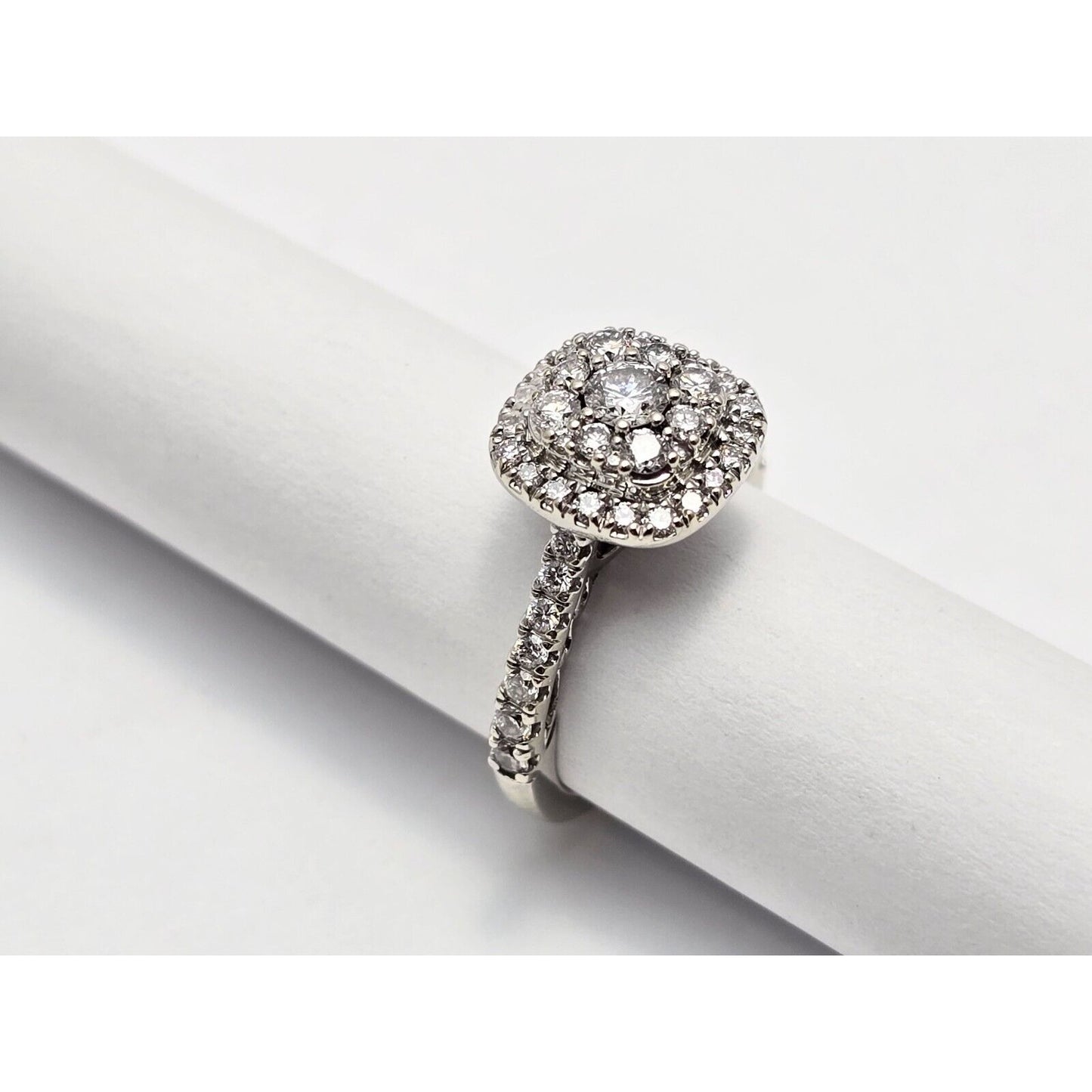 10K White Gold 0.75ct Round Cut Diamond Single Halo Engagement Ring