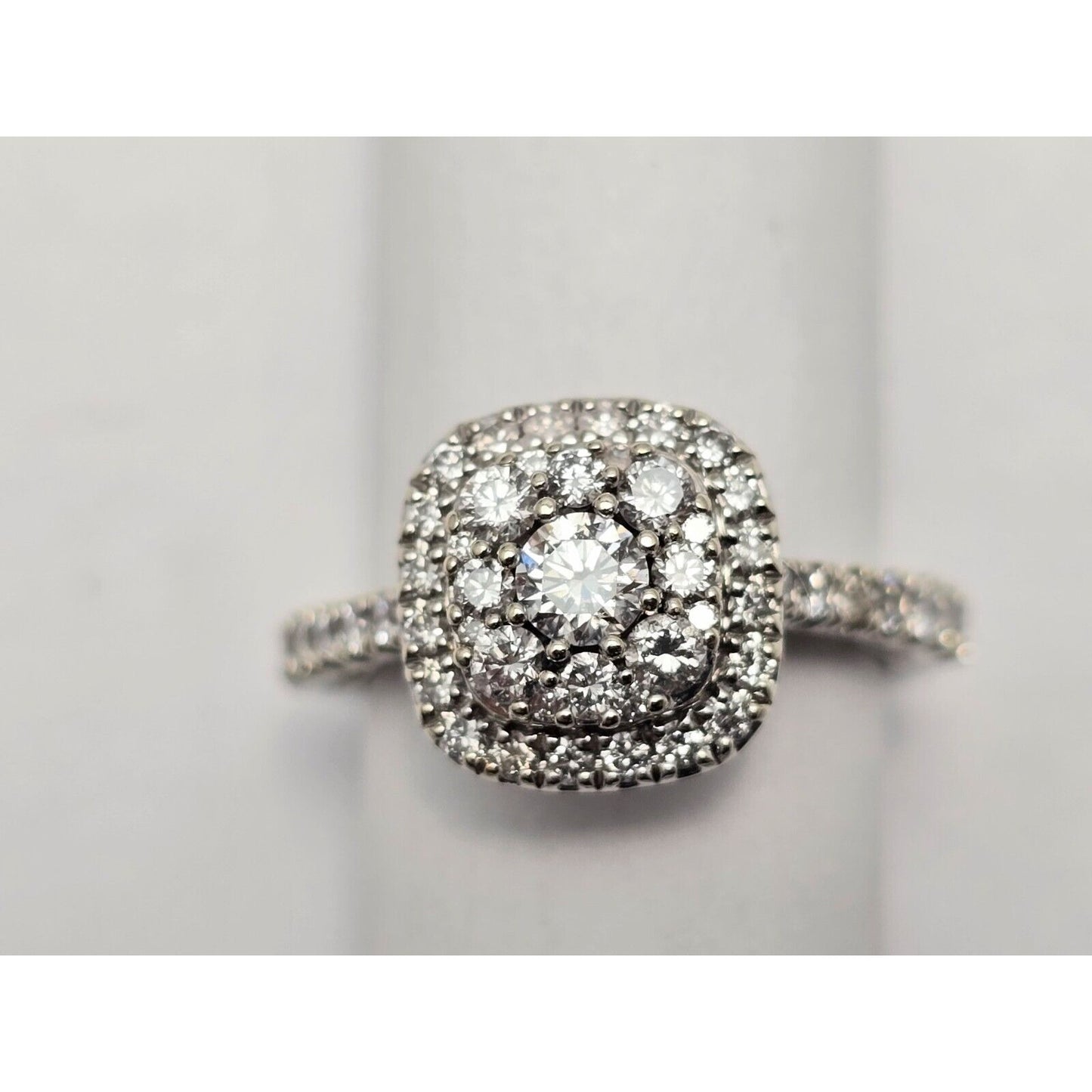 10K White Gold 0.75ct Round Cut Diamond Single Halo Engagement Ring