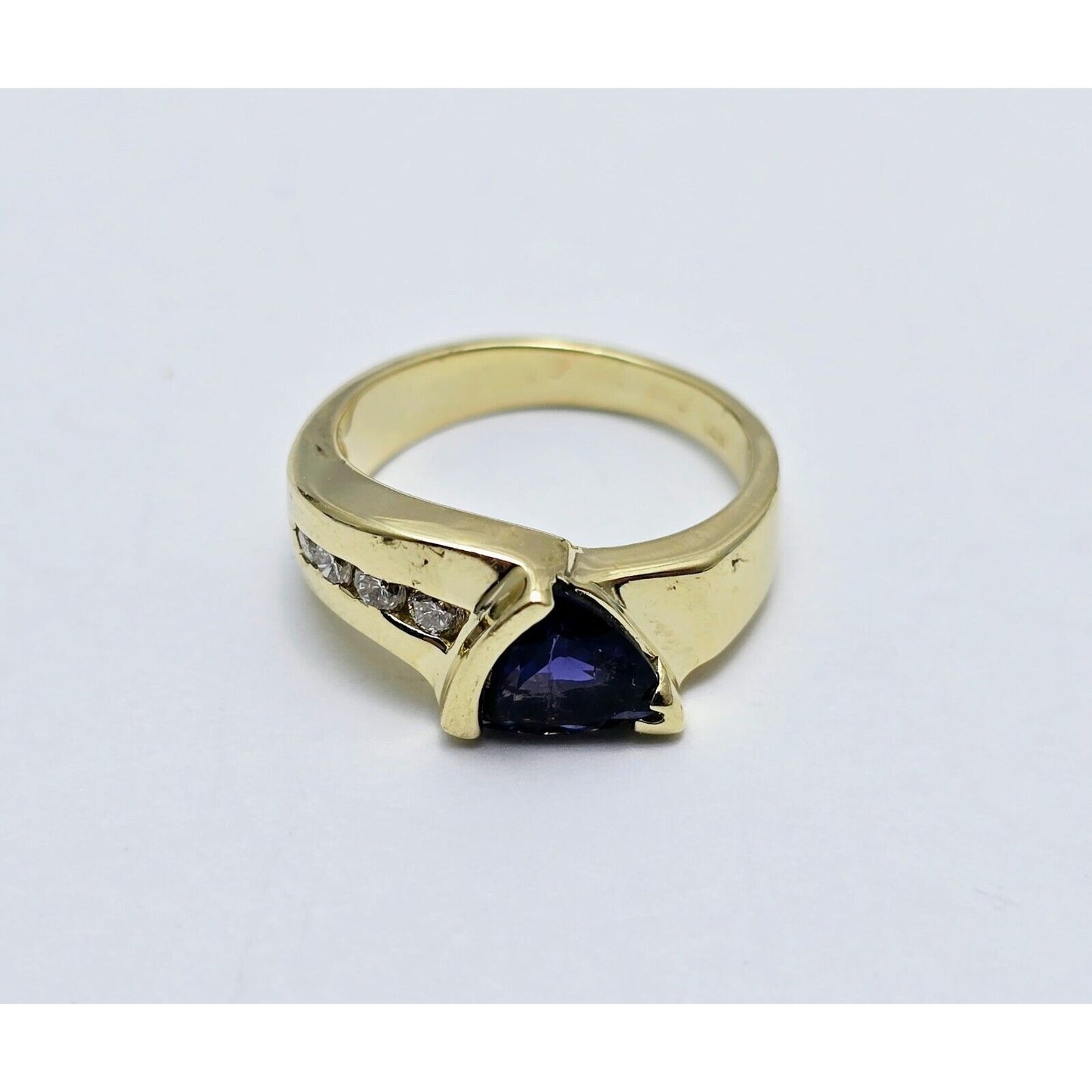 14K Yellow Gold Amethyst & Diamond Ring
