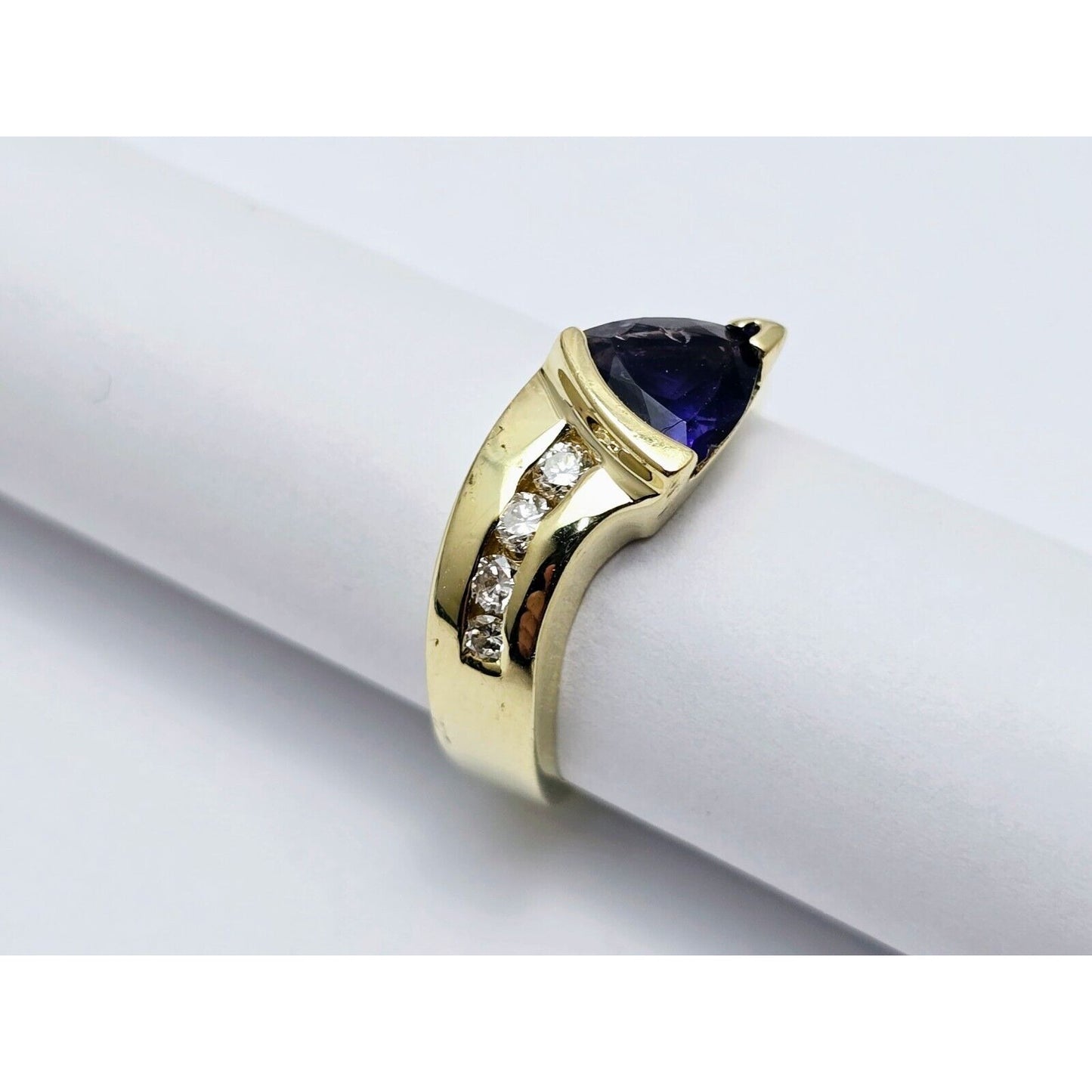 14K Yellow Gold Amethyst & Diamond Ring