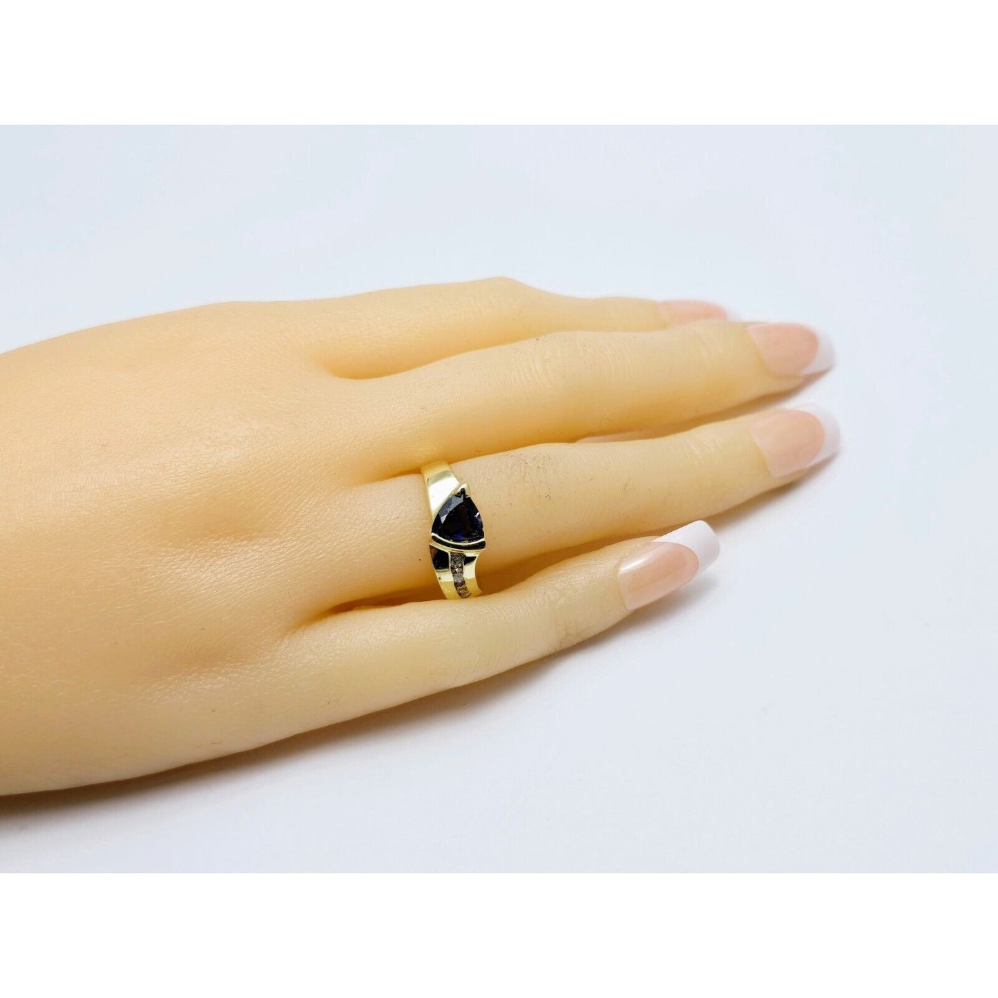 14K Yellow Gold Amethyst & Diamond Ring