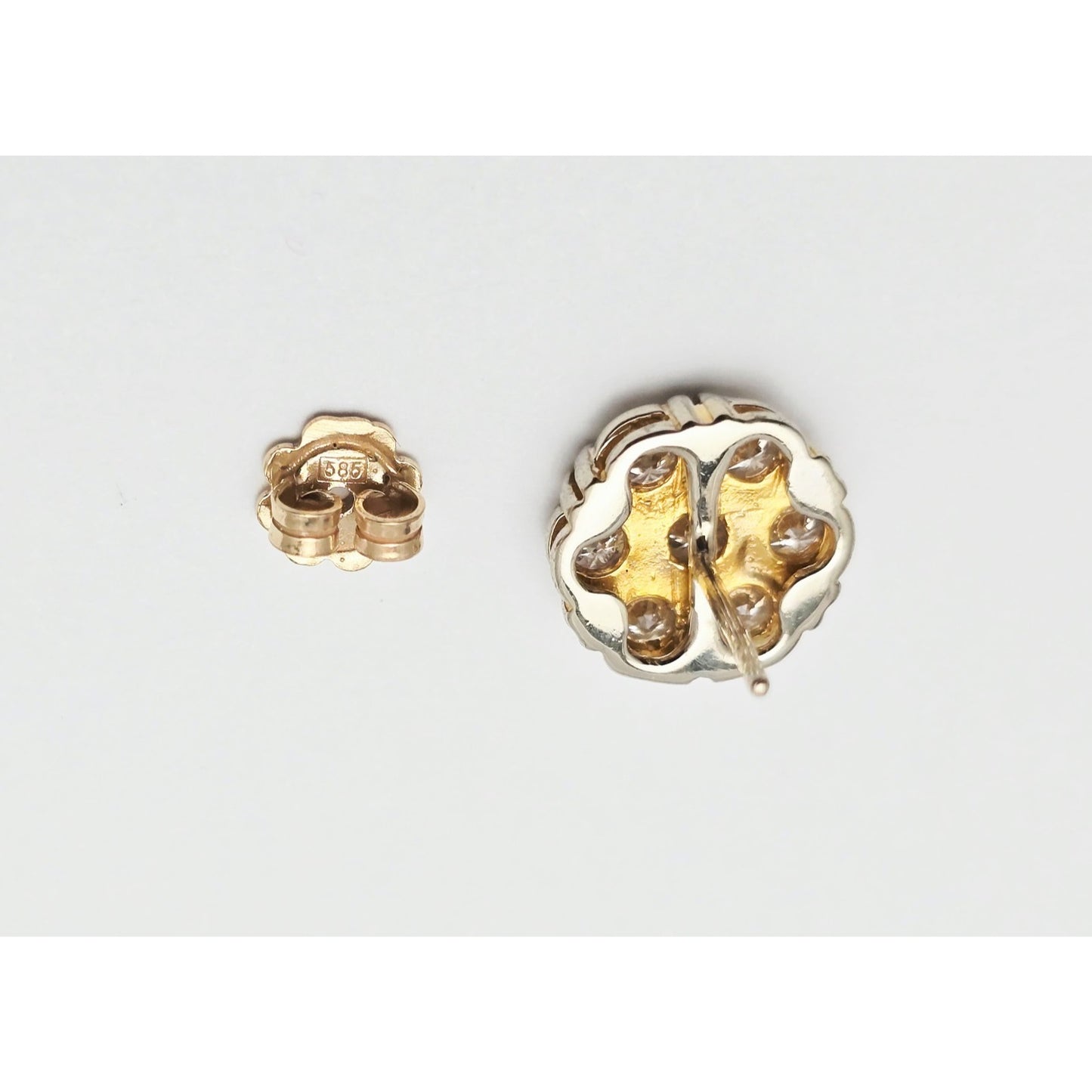 Single 14K Two Tone Gold Diamond Flower Round Stud Earring