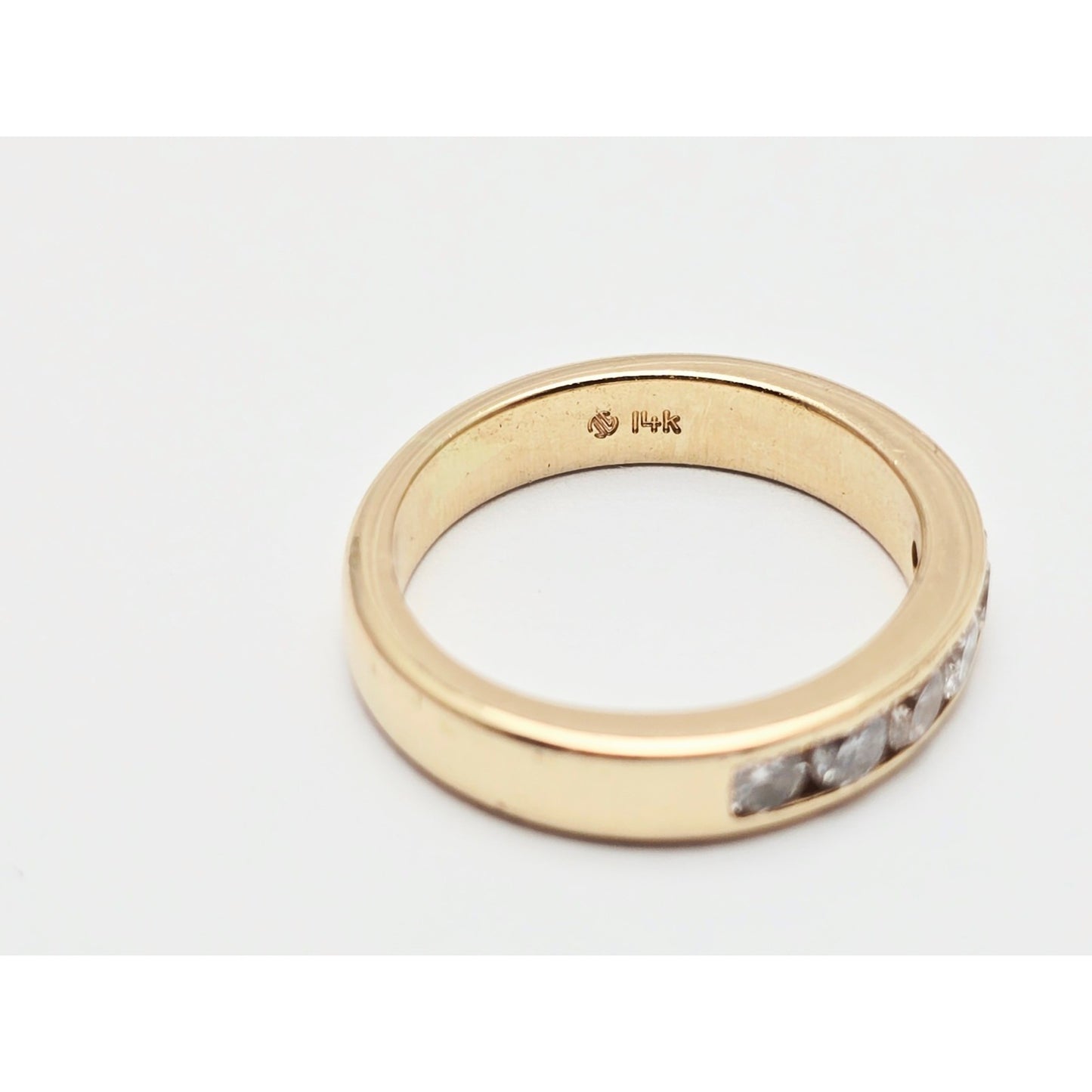 14K Yellow Gold Single Row 6 Diamond Wedding Ring Band