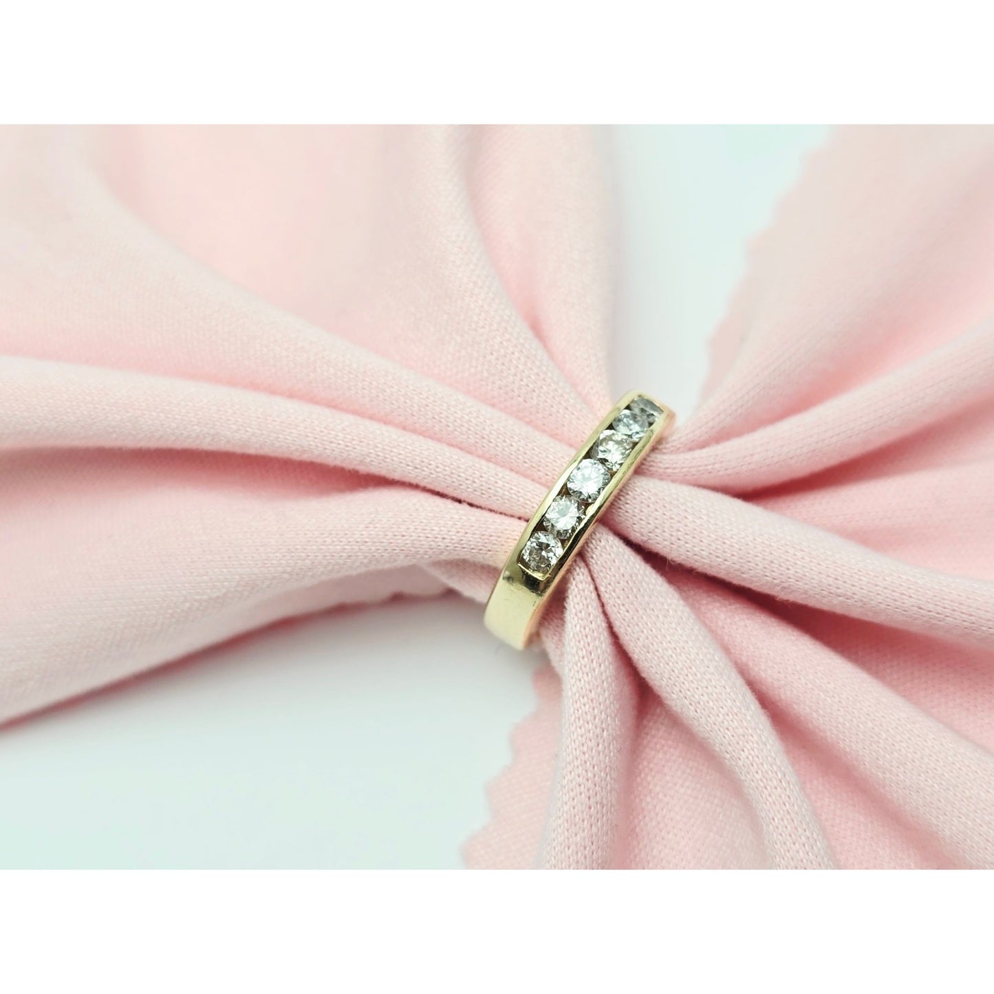 14K Yellow Gold Single Row 6 Diamond Wedding Ring Band