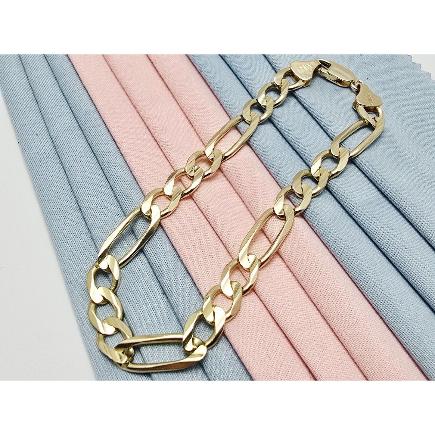 14K Yellow Gold Figaro Link Bracelet