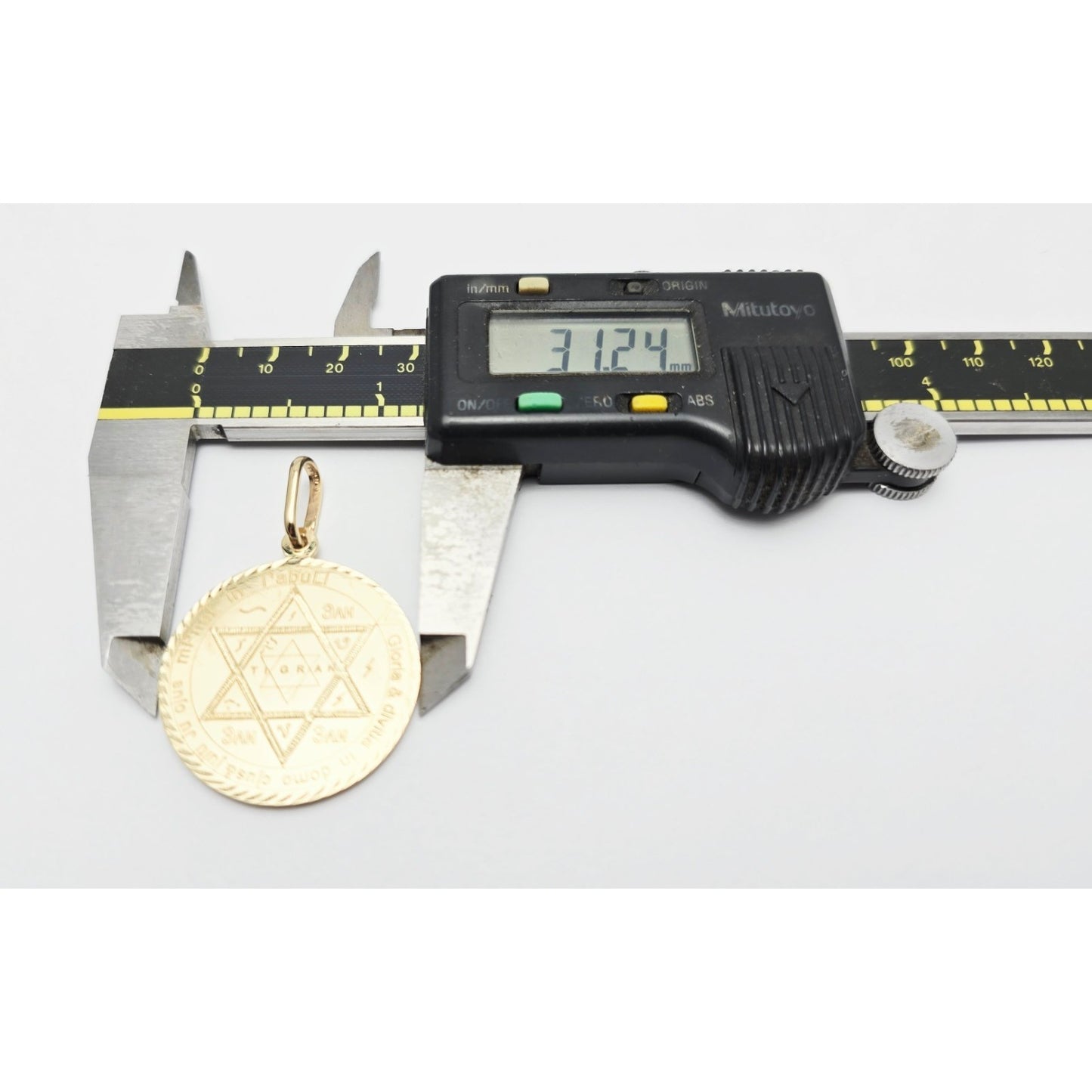 14K Yellow Gold Round Star of David Latin Aphorism Charm Pendant