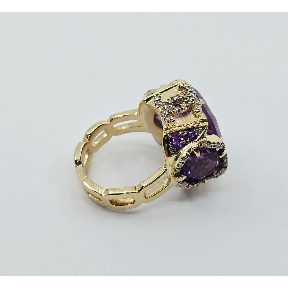 14K Yellow Gold Amethyst & Diamond Chanel Ring