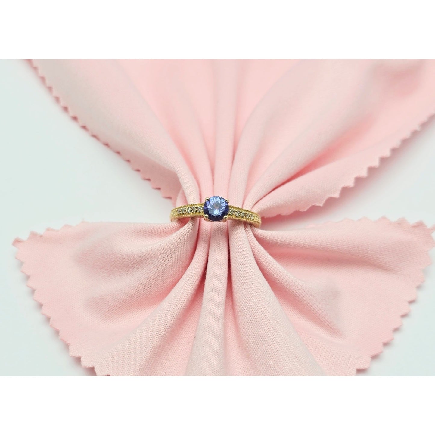 14K Yellow Gold Tanzanite & Diamond Ring