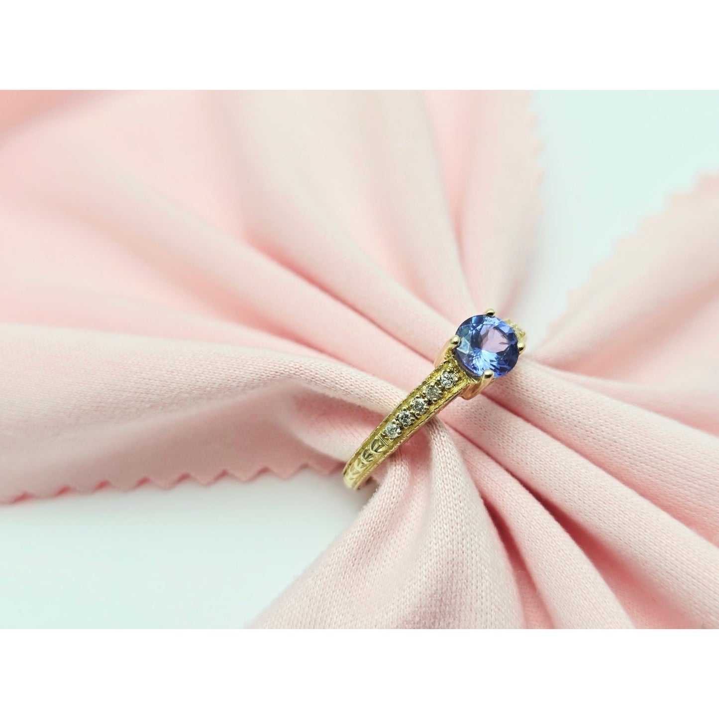 14K Yellow Gold Tanzanite & Diamond Ring