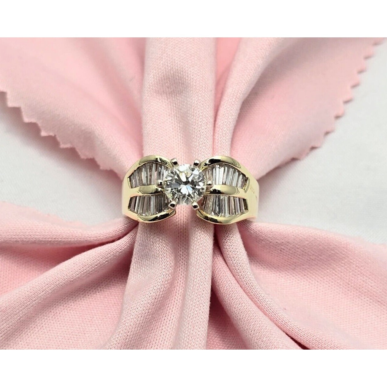 14K Yellow Gold Round & Baguette Diamond Ring