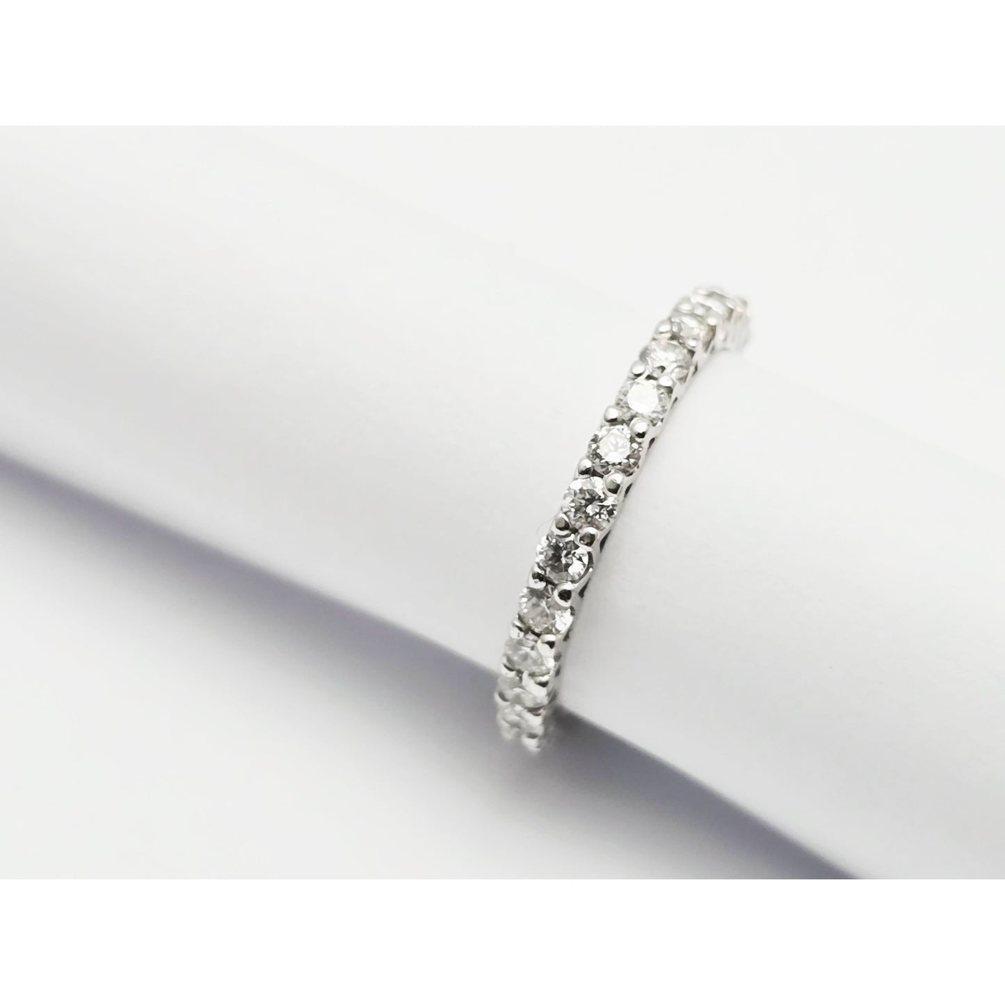 14K White Gold Diamond Eternity Wedding Band Ring