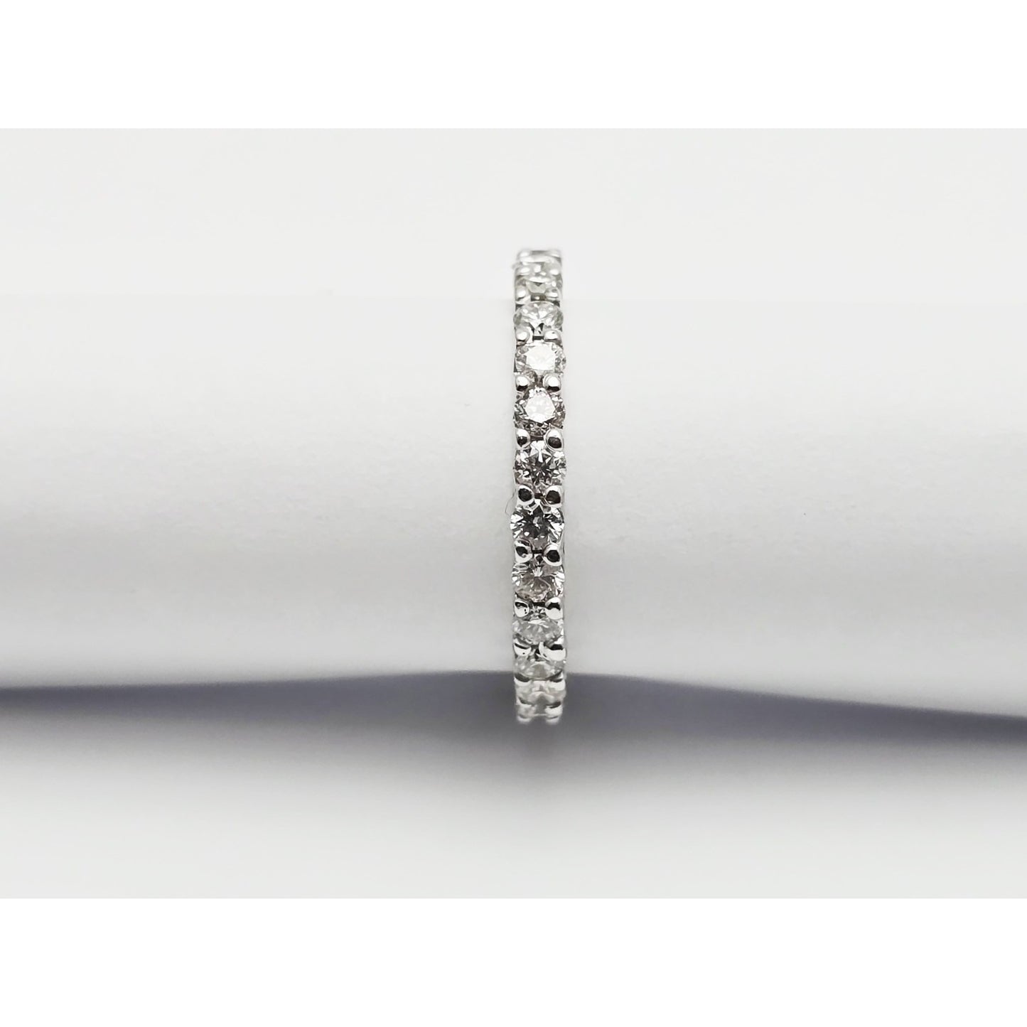 14K White Gold Diamond Eternity Wedding Band Ring