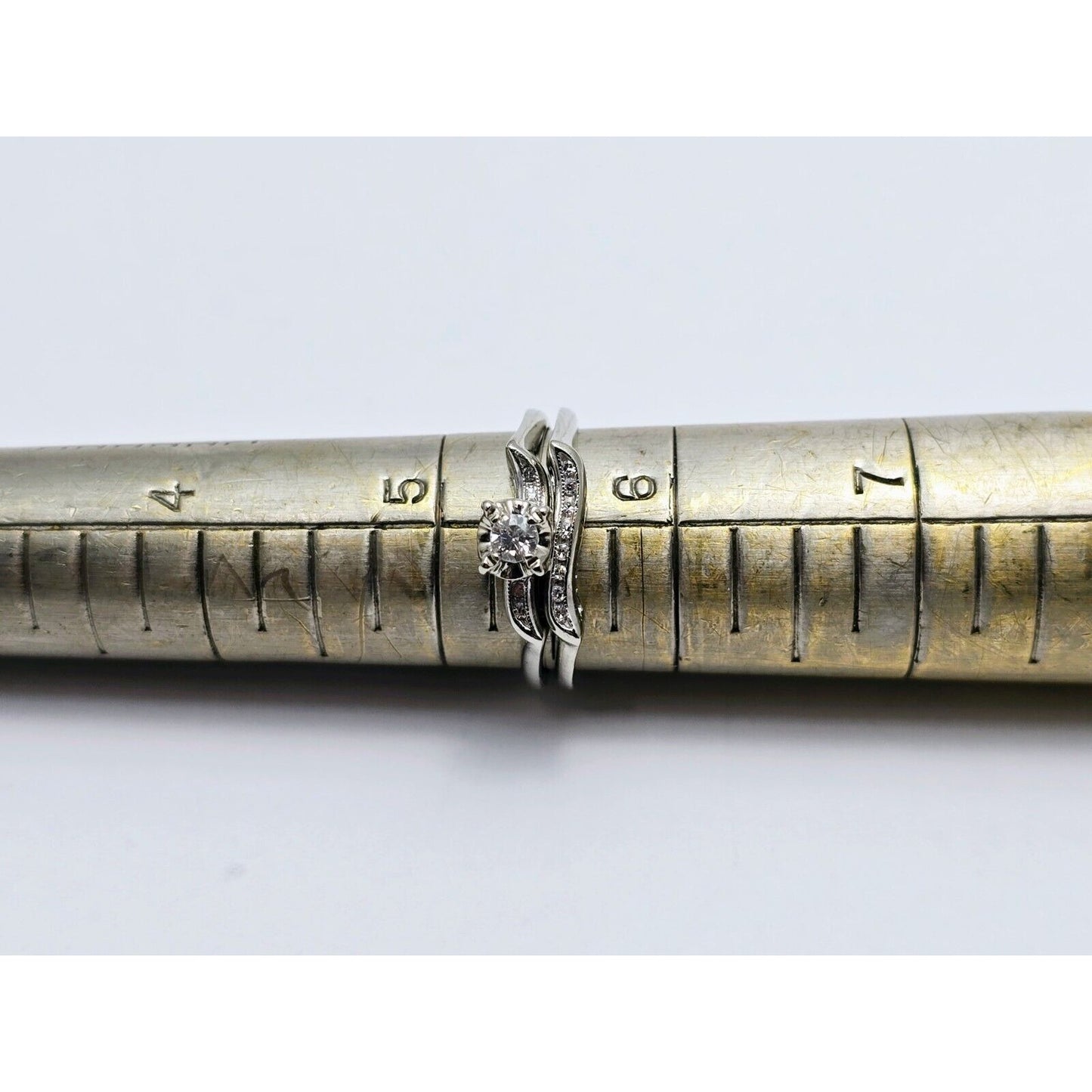 14K White Gold Ladies Wedding Solitaire Round Cut Diamond Ring Set