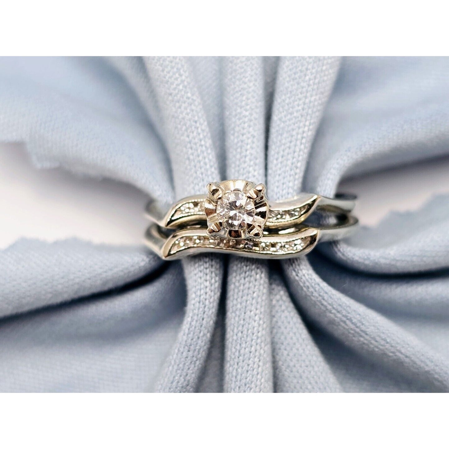 14K White Gold Ladies Wedding Solitaire Round Cut Diamond Ring Set