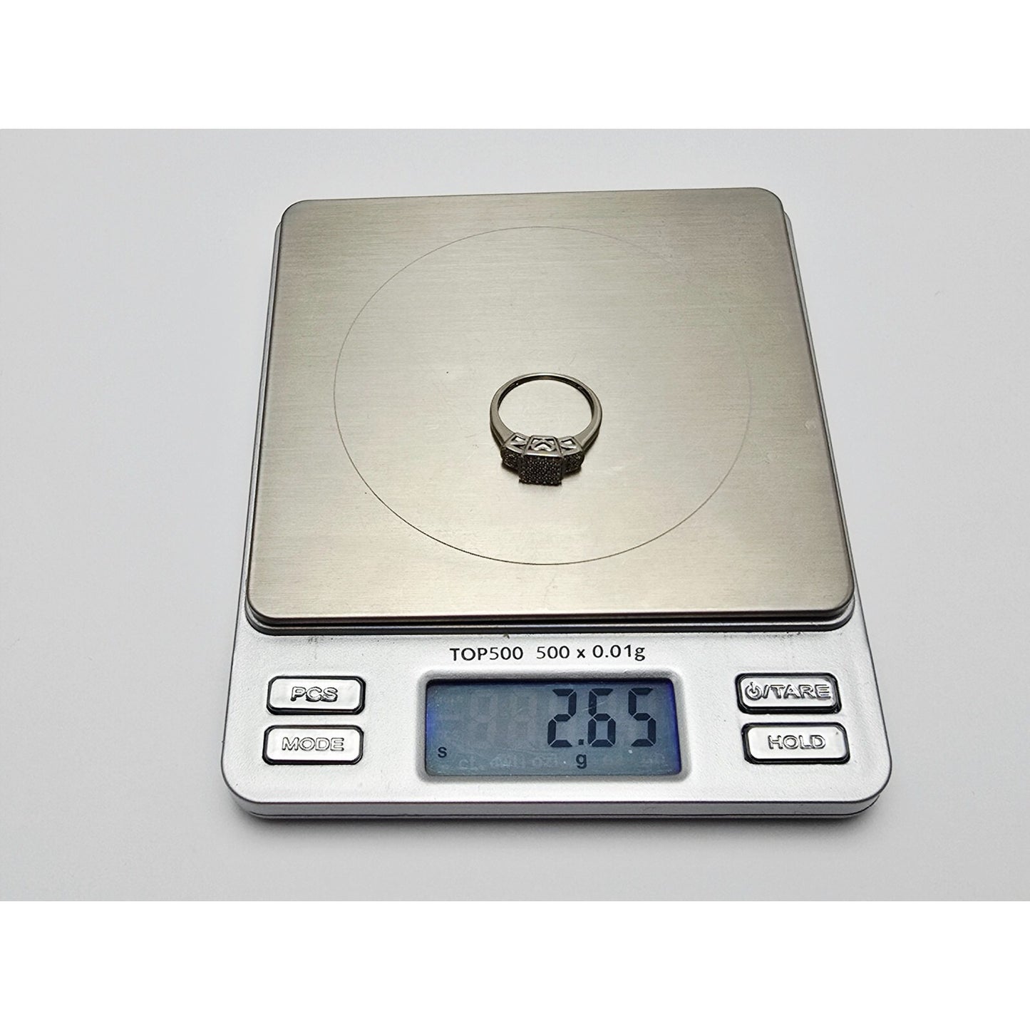 14K White Gold Round Cut Diamond Ring