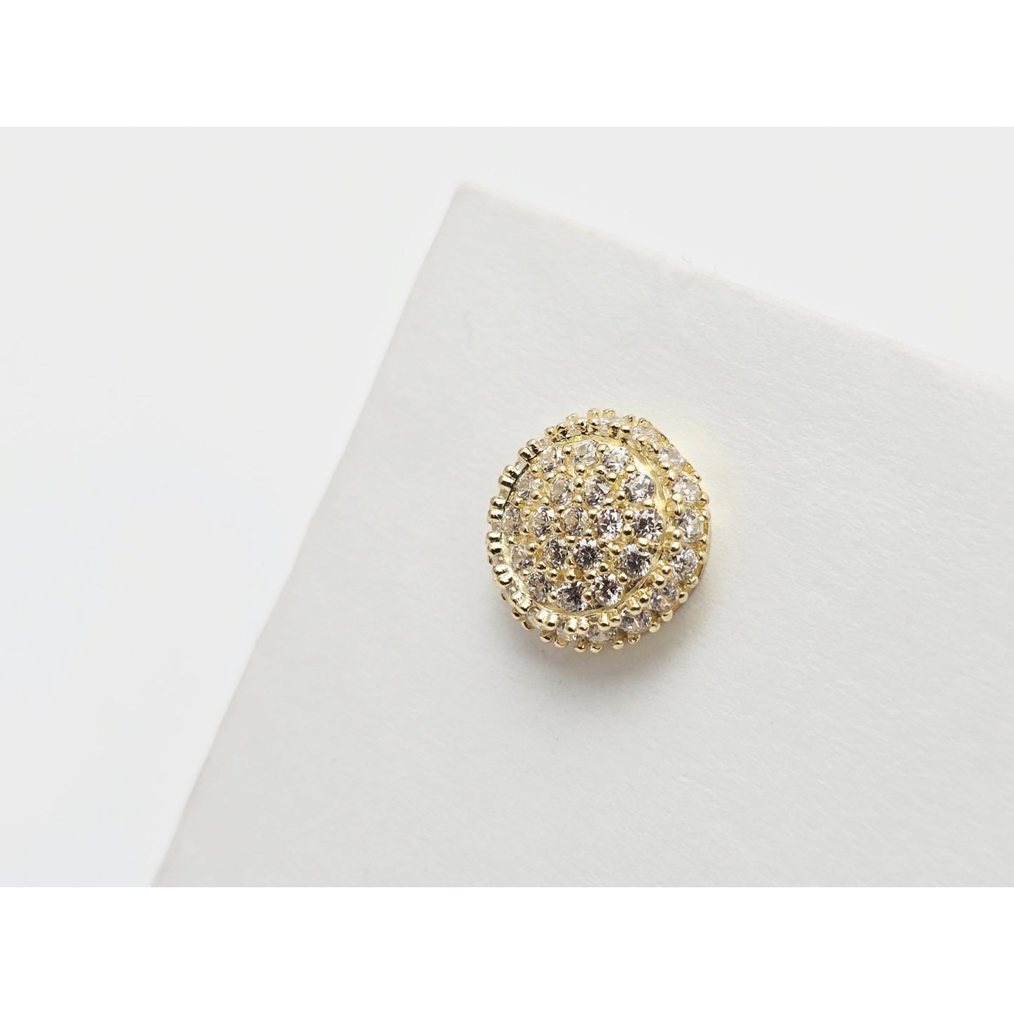 Single 10K Yellow Gold Round Shaped CZ Stud Earring
