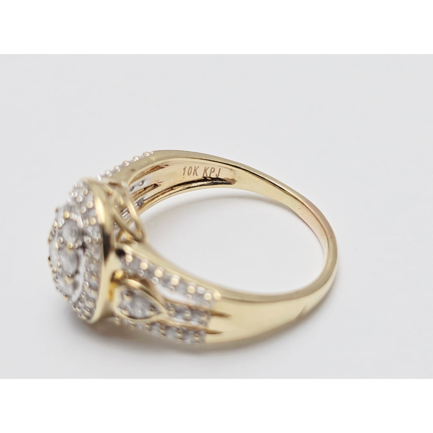 10K Yellow Gold Diamond Oval Shaped Ring