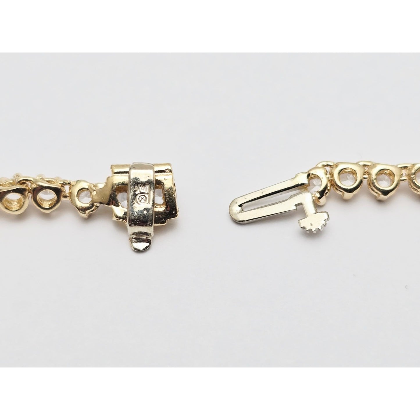 14K Yellow Gold CZ Graduated Link Chain Necklace