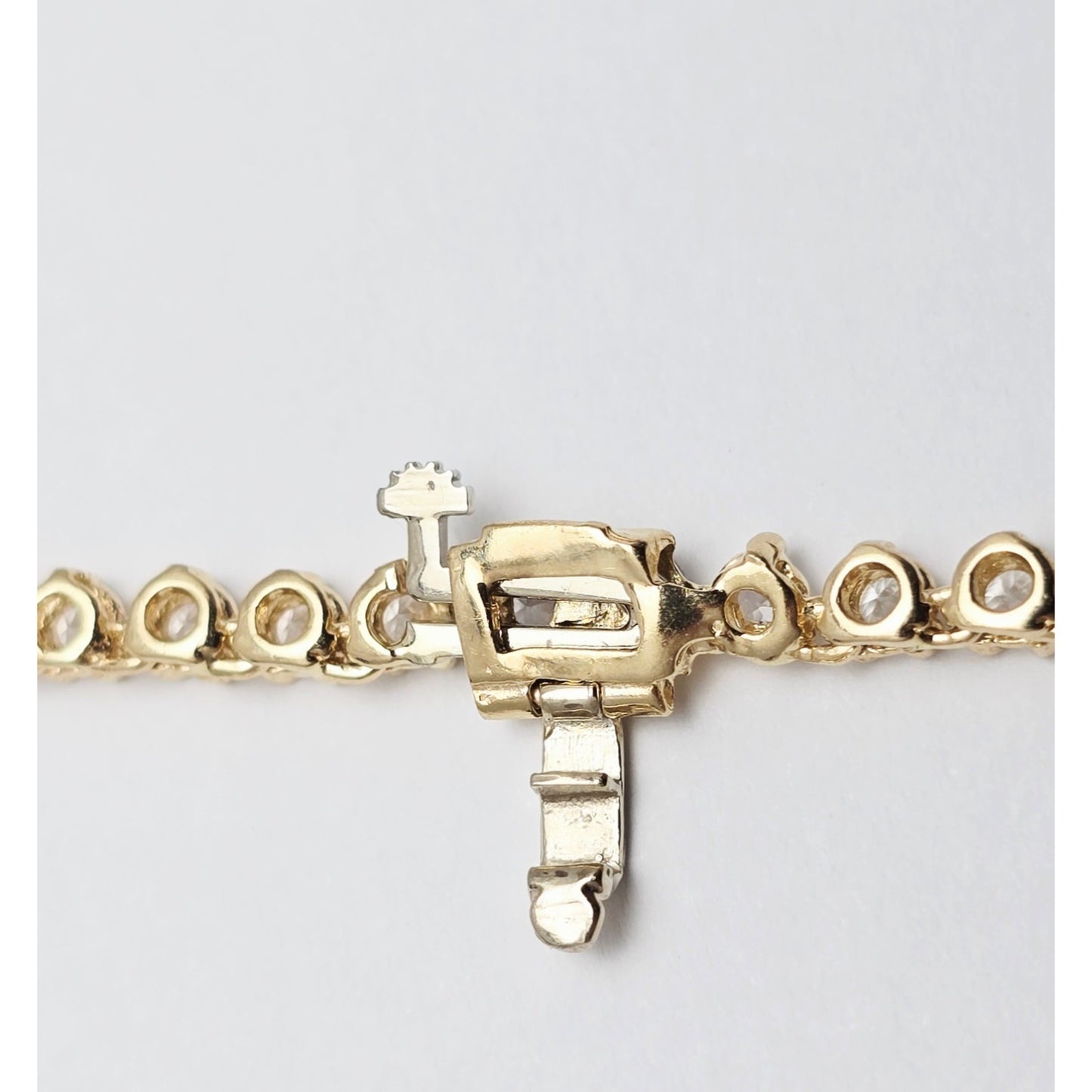 14K Yellow Gold CZ Graduated Link Chain Necklace
