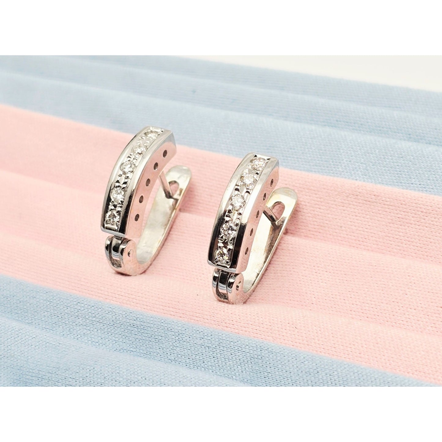 14K White Gold Round Cut Diamond Hinged Half Hoop Earrings