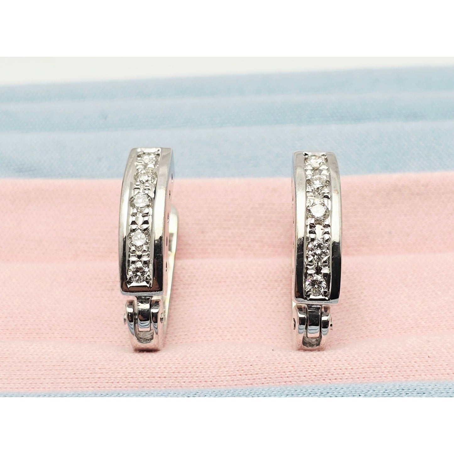 14K White Gold Round Cut Diamond Hinged Half Hoop Earrings