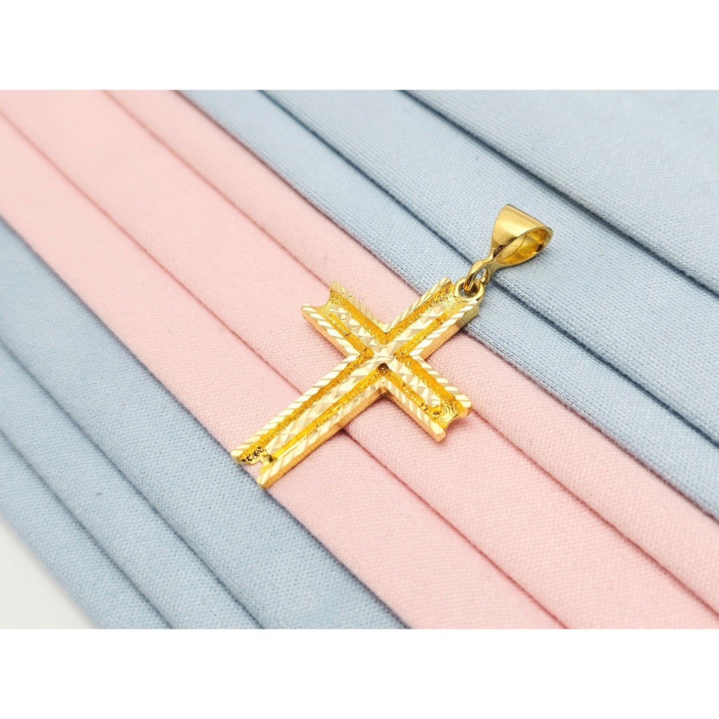 21K Yellow Gold Diamond Cut Religious Cross Pendant Charm