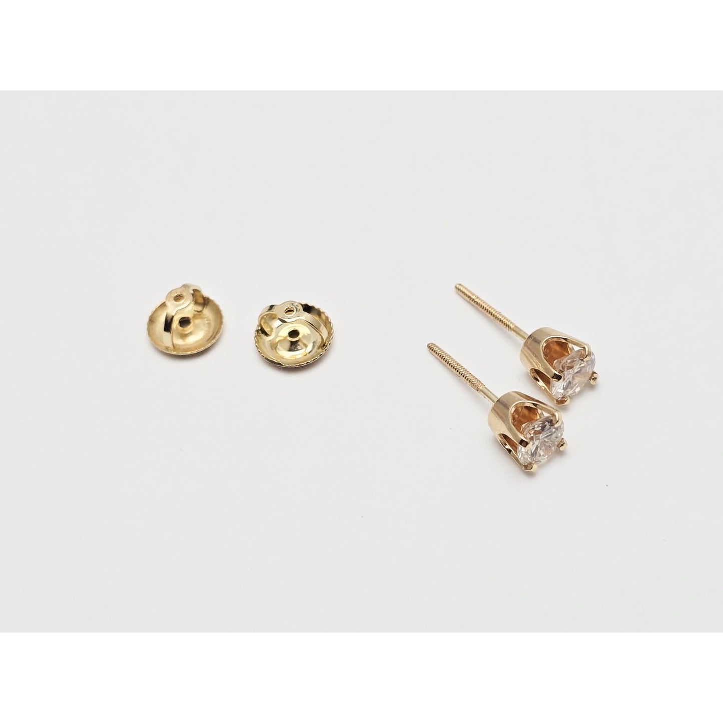 14K Yellow Gold Diamond Stud Earrings 0.66 TCW