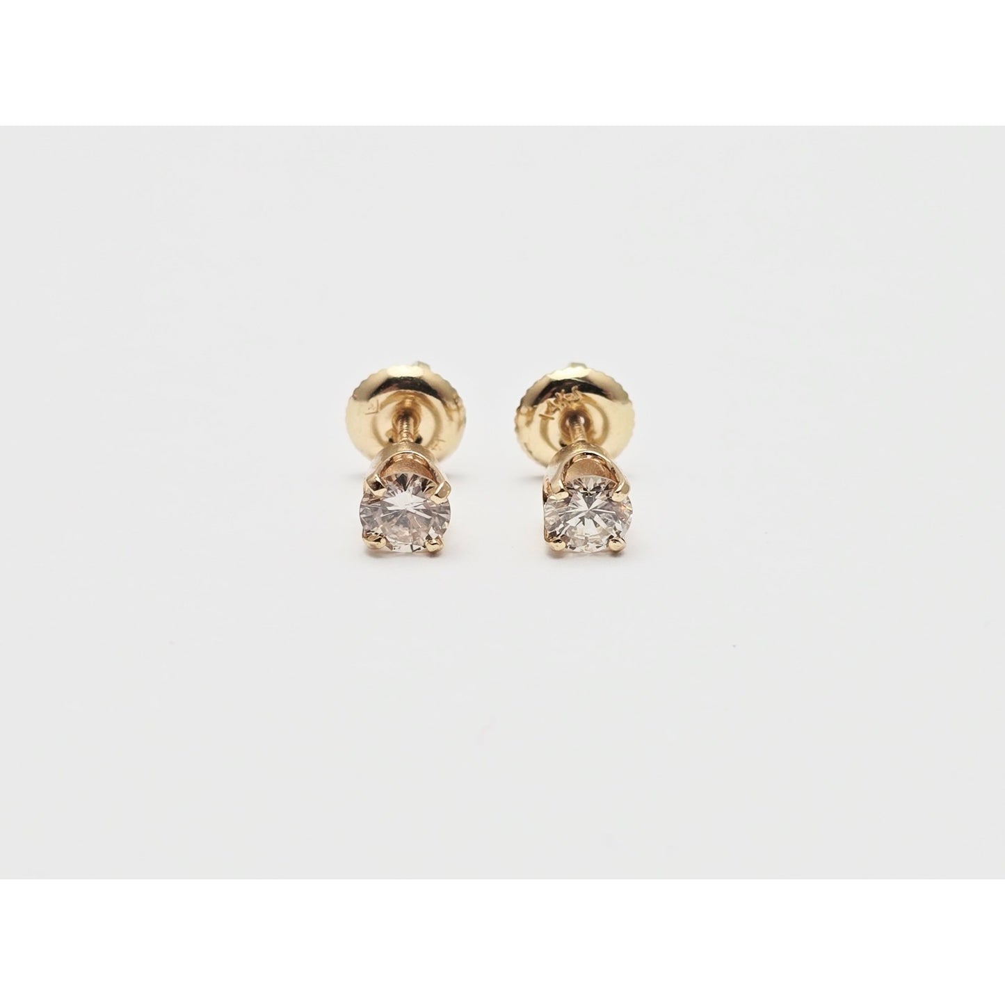 14K Yellow Gold Diamond Stud Earrings 0.66 TCW