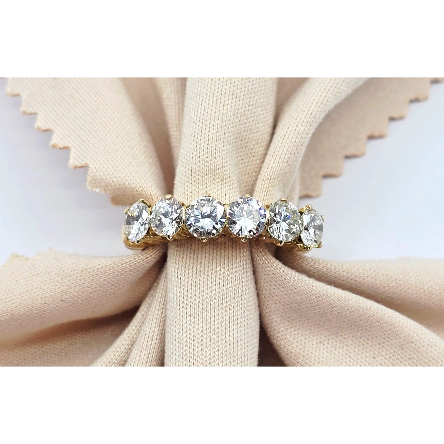 14K Yellow Gold Single Row Diamond Engraved Ring
