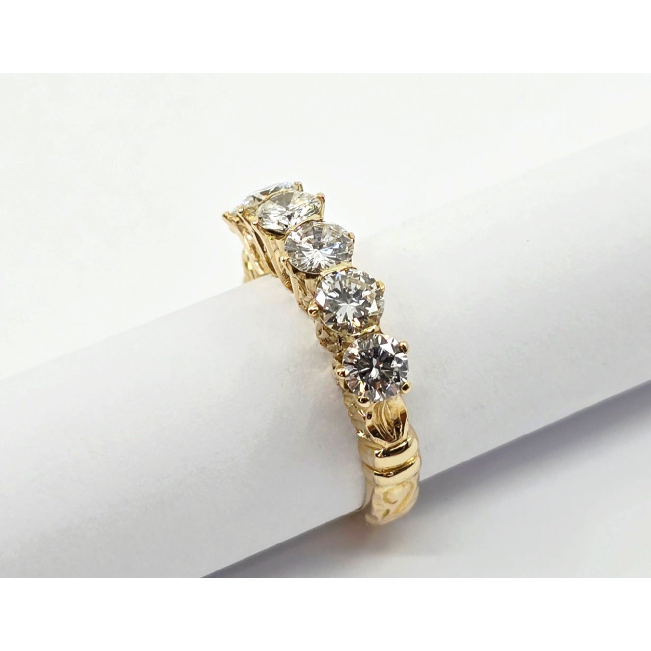 14K Yellow Gold Single Row Diamond Engraved Ring