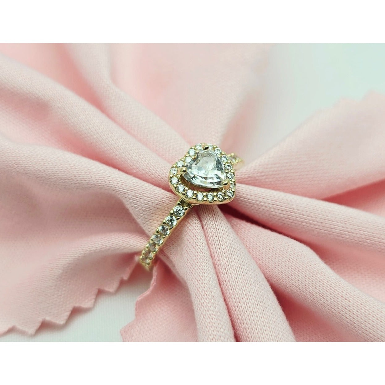 Pandora Timeless CZ Elevated Heart 14K Yellow Gold Ring