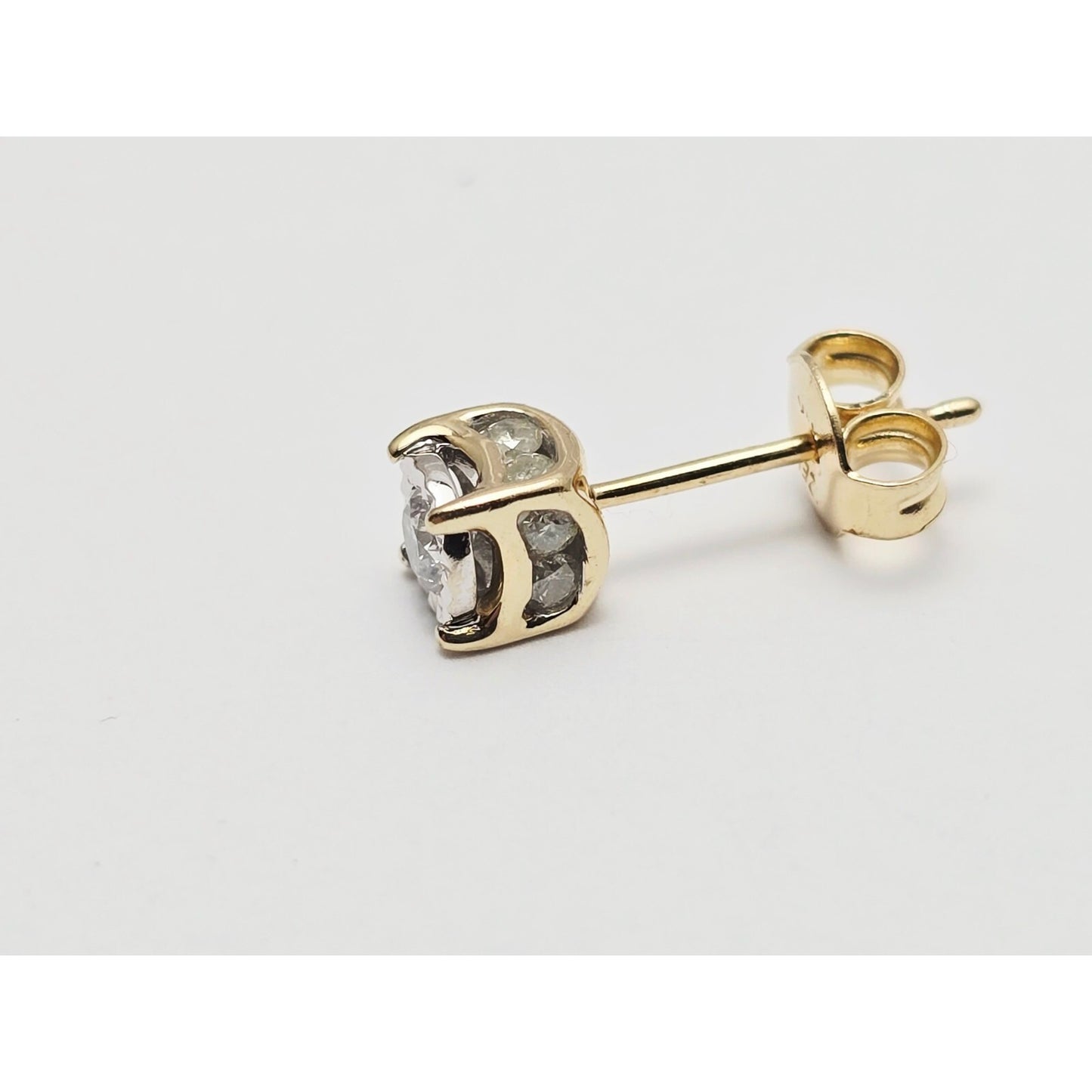 Single 14K Yellow Gold Round Cut Diamond Stud Earring
