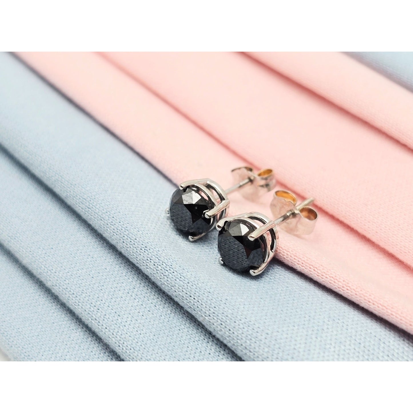 10K White Gold Round Cut Black Diamond Stud Earrings