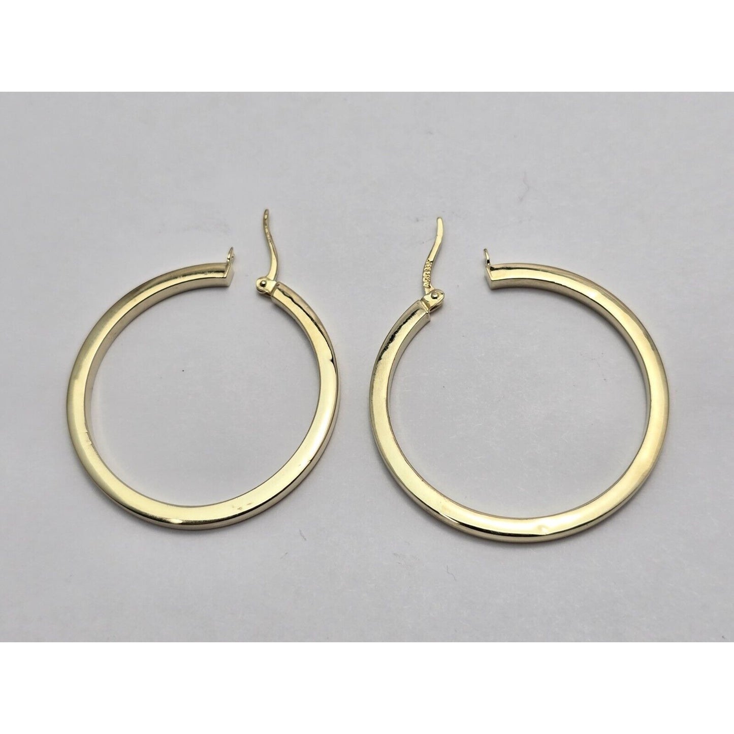 Medium 14K Yellow Gold Boxed Tube Hoop Earrings