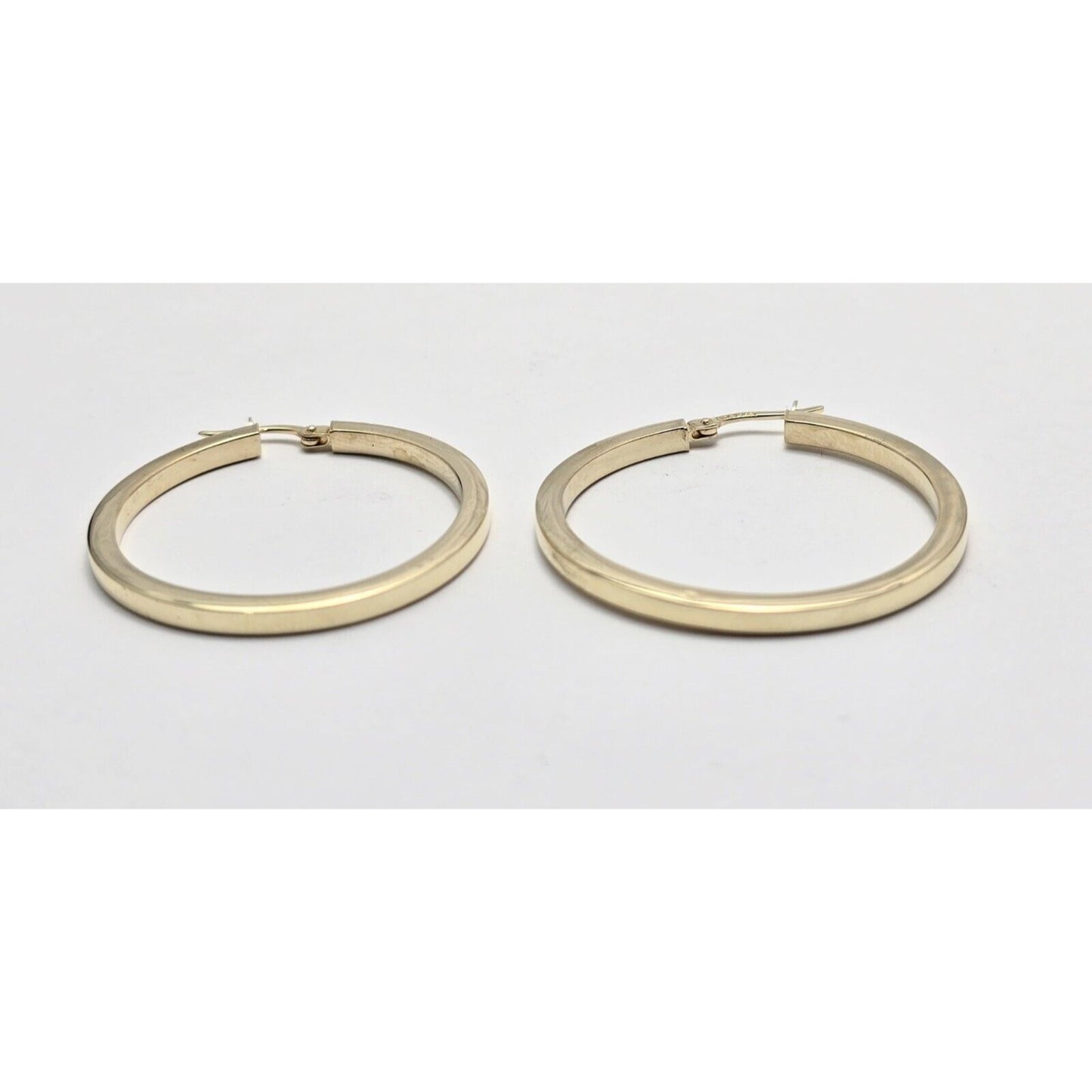 Medium 14K Yellow Gold Boxed Tube Hoop Earrings