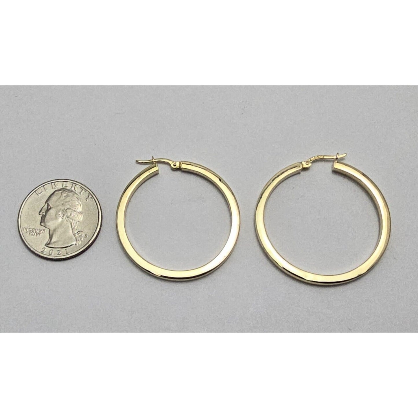 Medium 14K Yellow Gold Boxed Tube Hoop Earrings