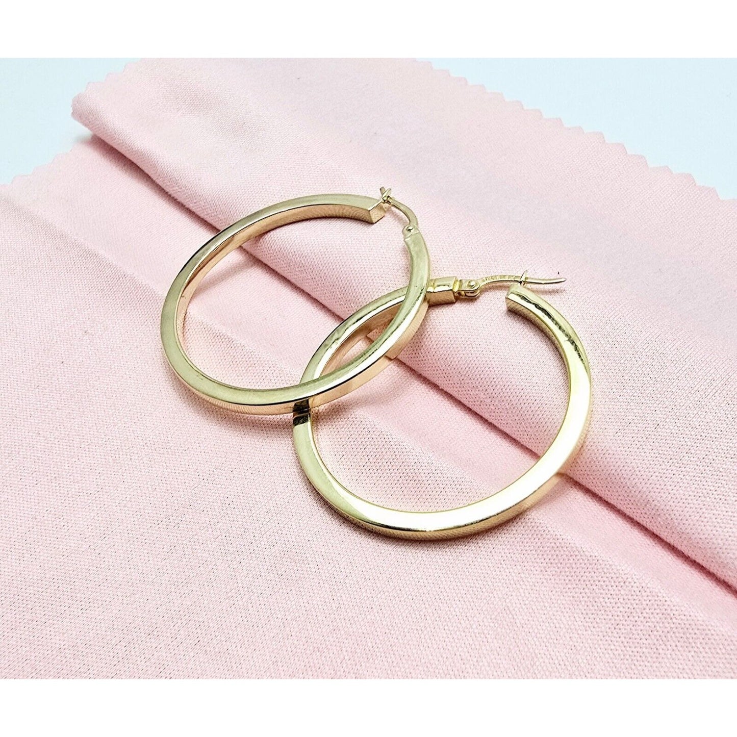 Medium 14K Yellow Gold Boxed Tube Hoop Earrings