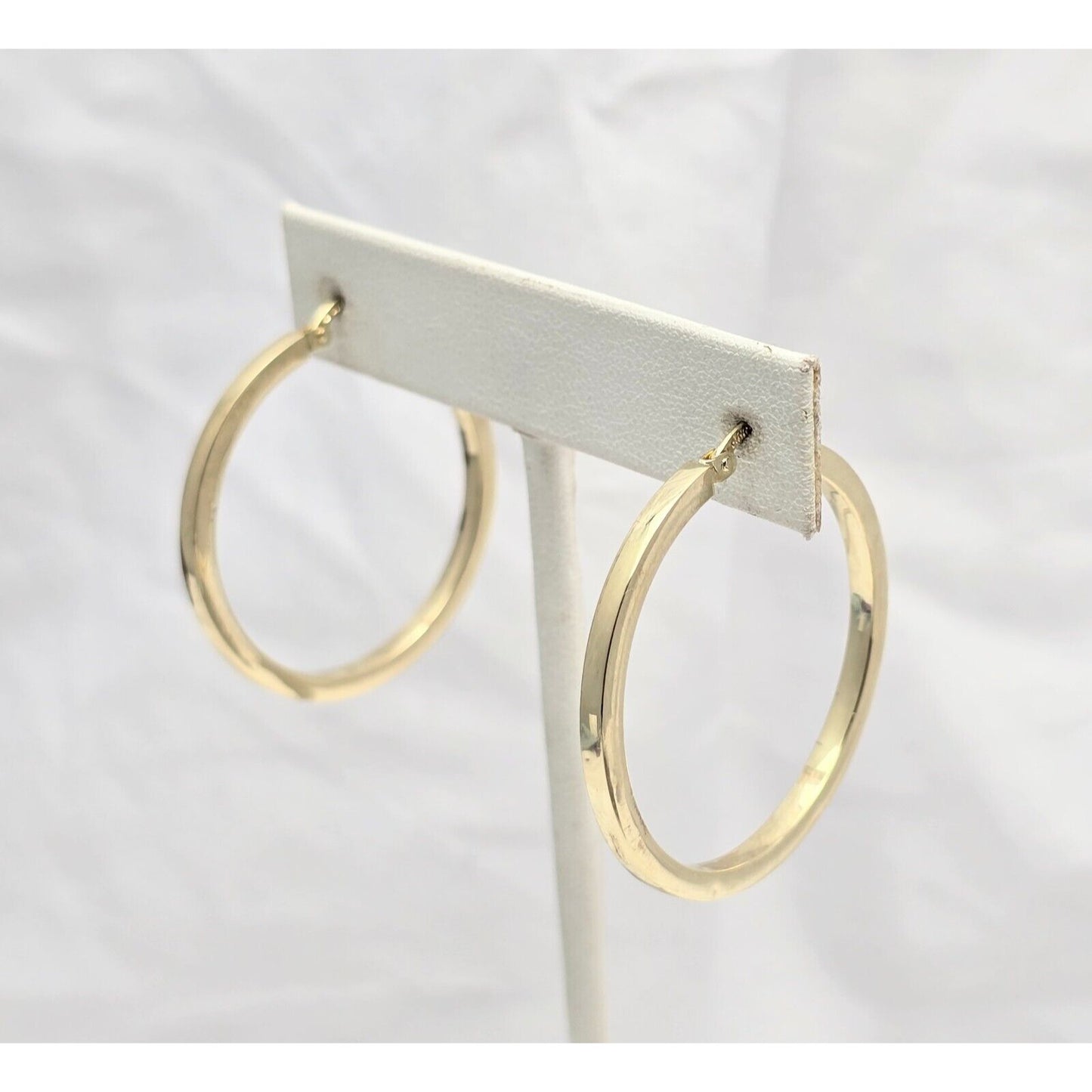 Medium 14K Yellow Gold Boxed Tube Hoop Earrings