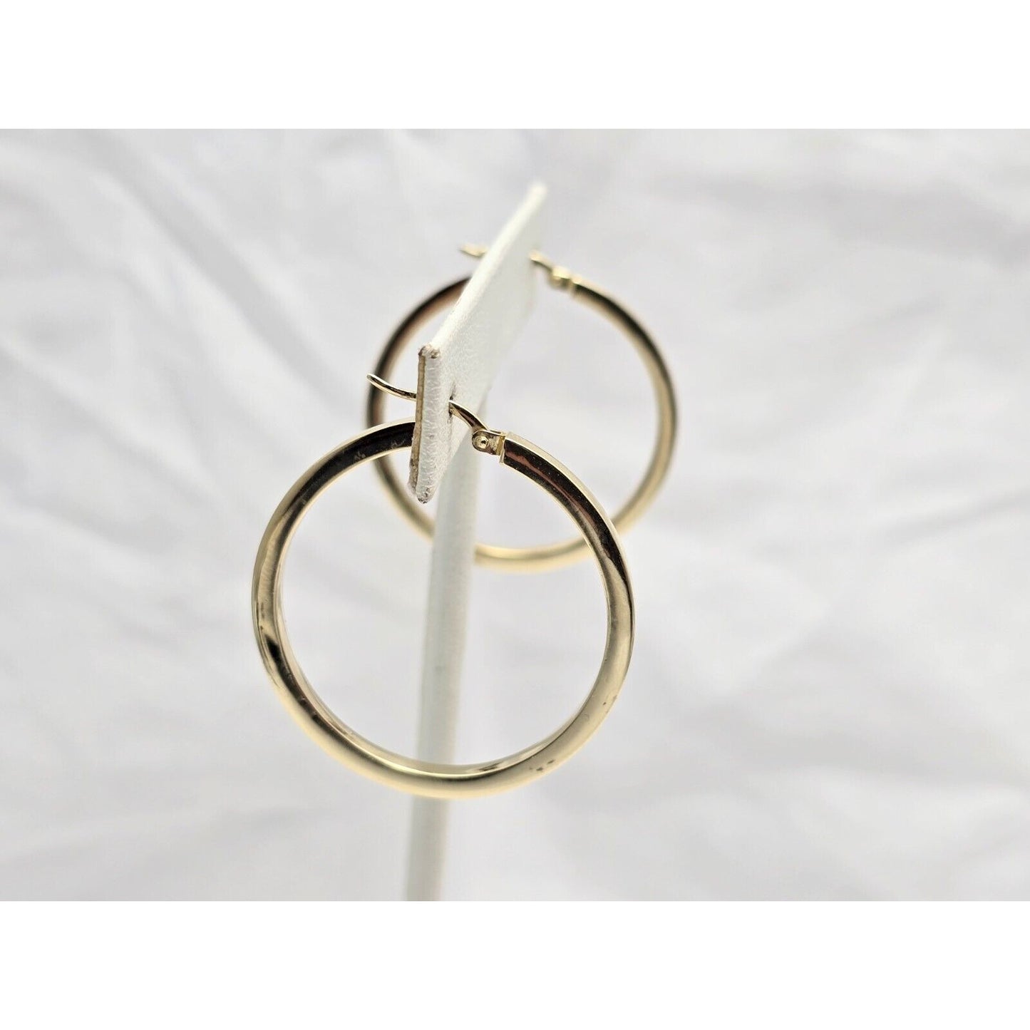 Medium 14K Yellow Gold Boxed Tube Hoop Earrings