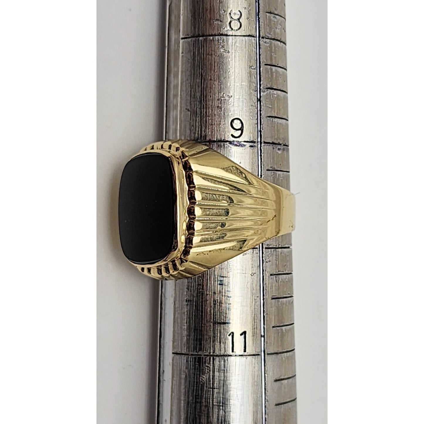 14K Yellow Gold Onyx Gemstone Ring