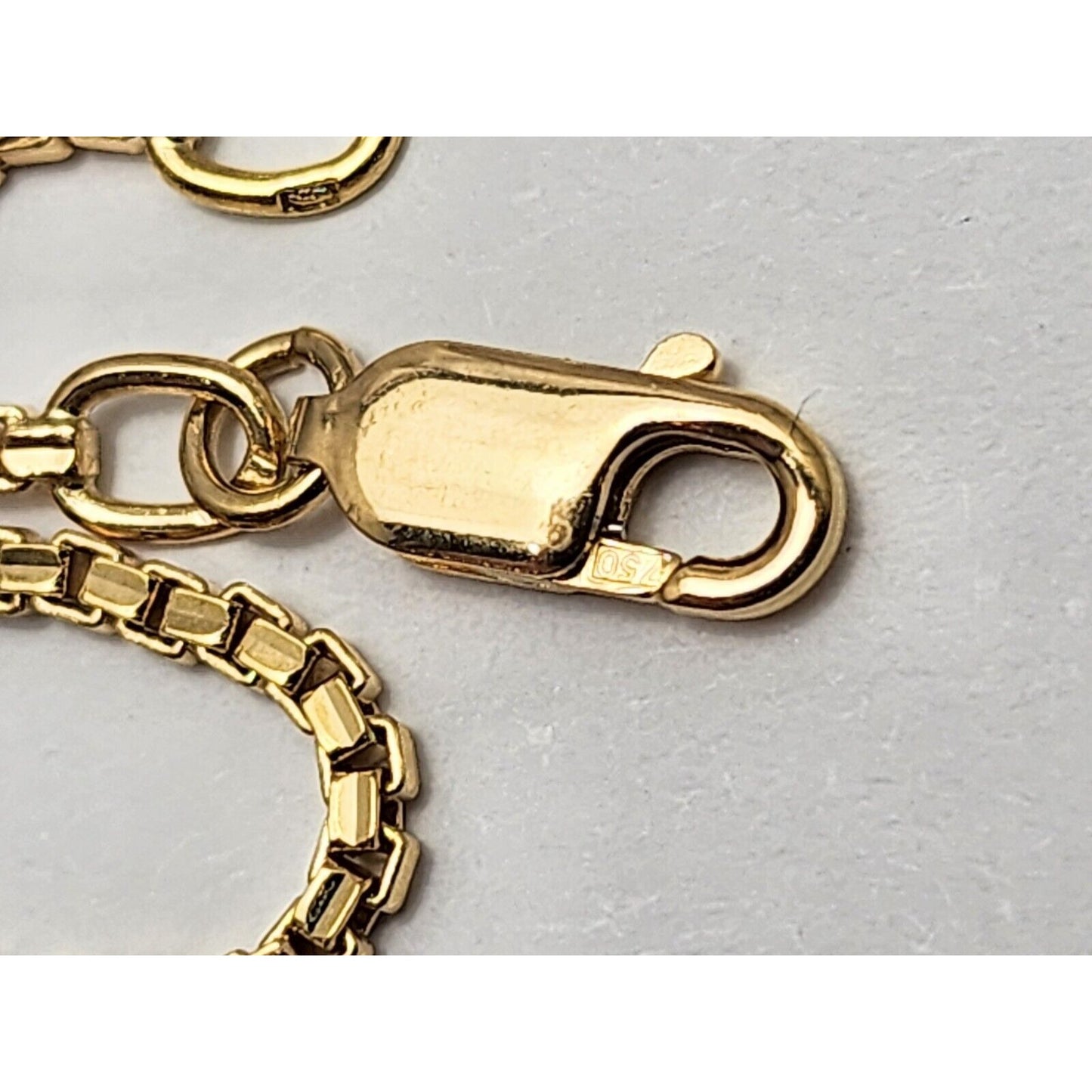 18K Yellow Gold Diamond Cut Box Link Chain Necklace