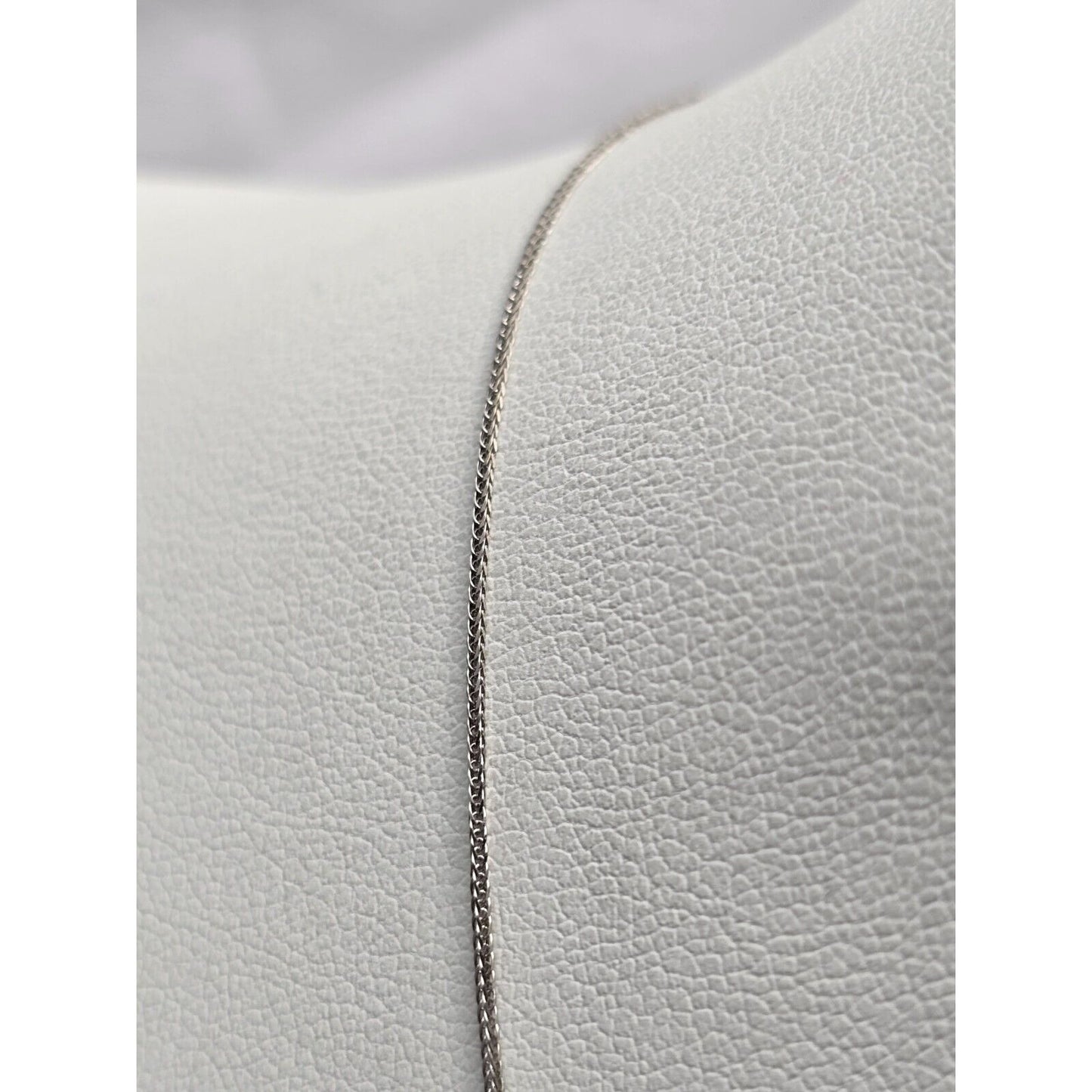 18K White Gold Resizable Link Chain Necklace & Diamond Bar Charm Pendant