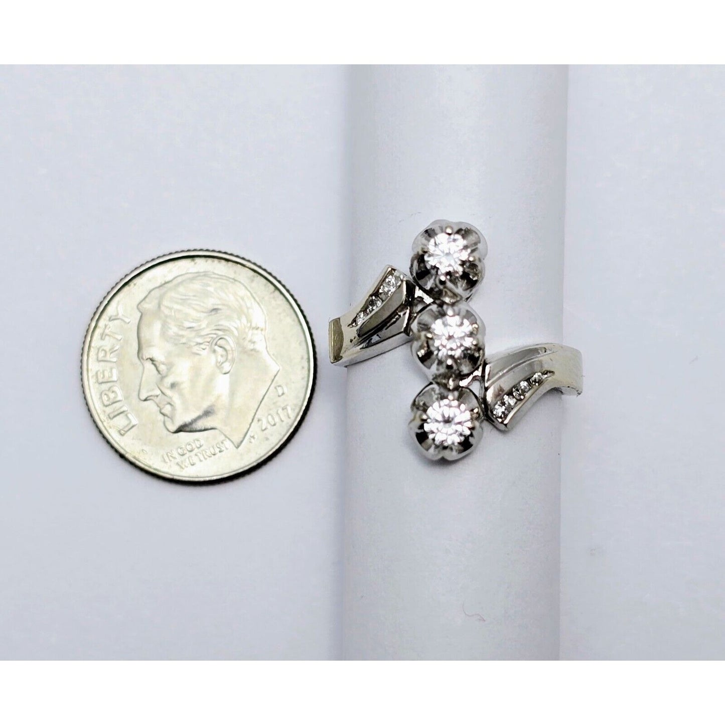 14K White Gold Round Diamond Cocktail Ring