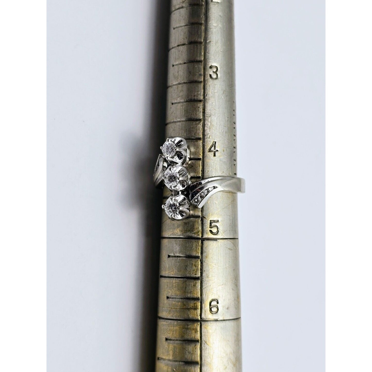 14K White Gold Round Diamond Cocktail Ring