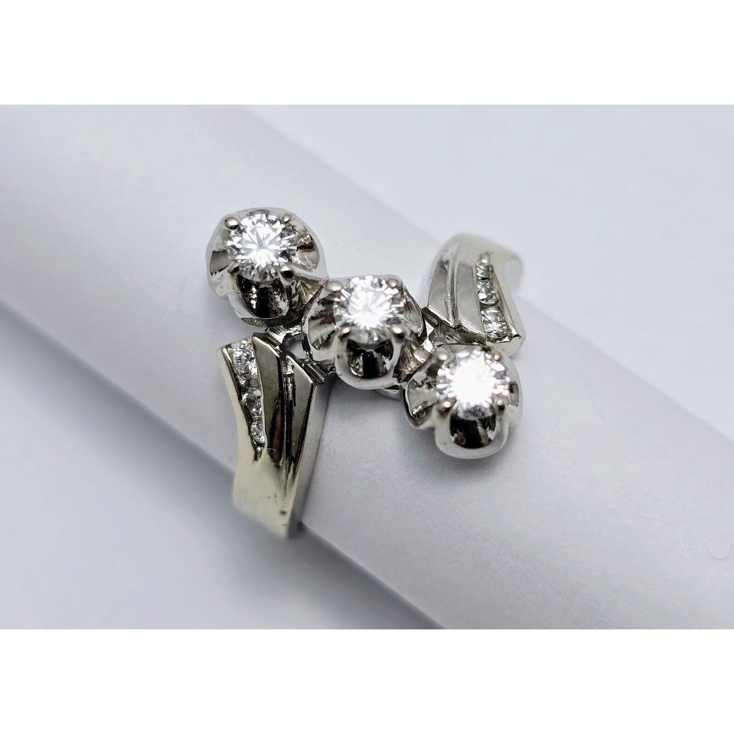 14K White Gold Round Diamond Cocktail Ring