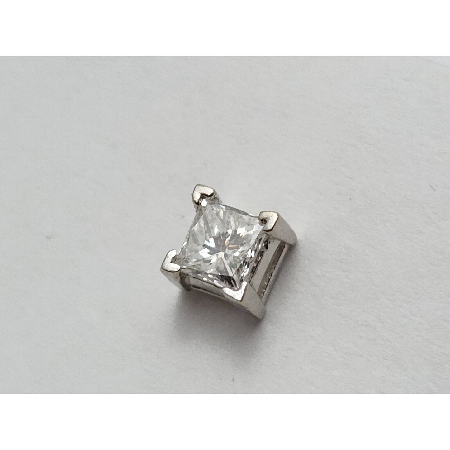 Single 14K White Gold Square Princess Cut Diamond Screw Back Stud Earring