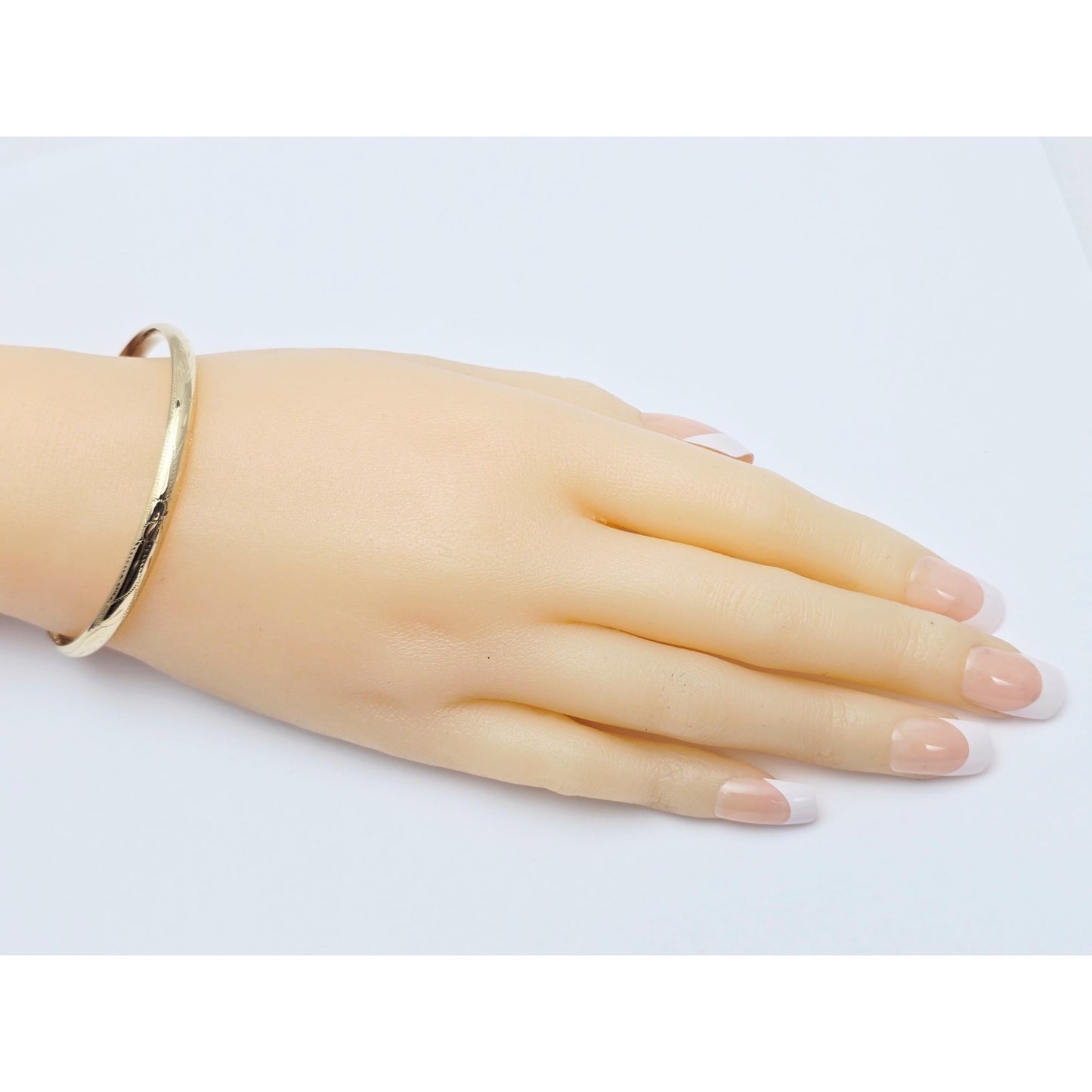 14K Yellow Gold Floral Engraved Bangle Bracelet